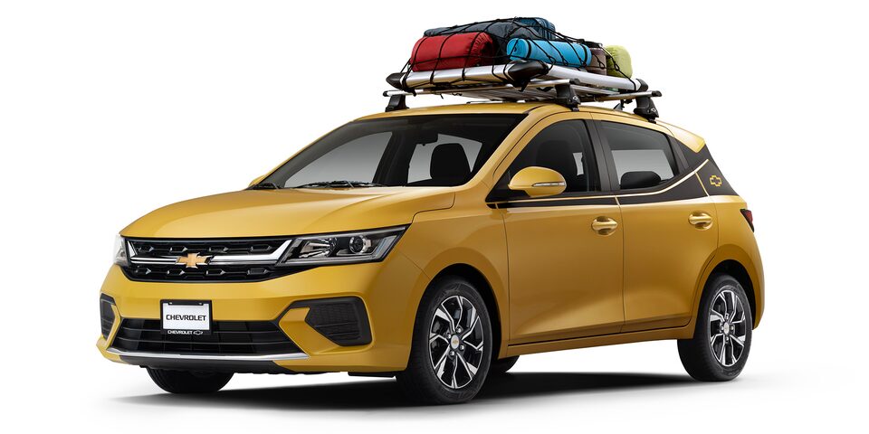 Dale a tu nuevo Chevrolet Aveo Hatchback 2025 un diseño más deportivo con su Kit de accesorios