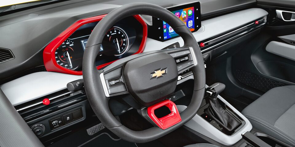 Equipa el interior de tu Chevrolet Aveo Hatchback 2025 con un set de molduras