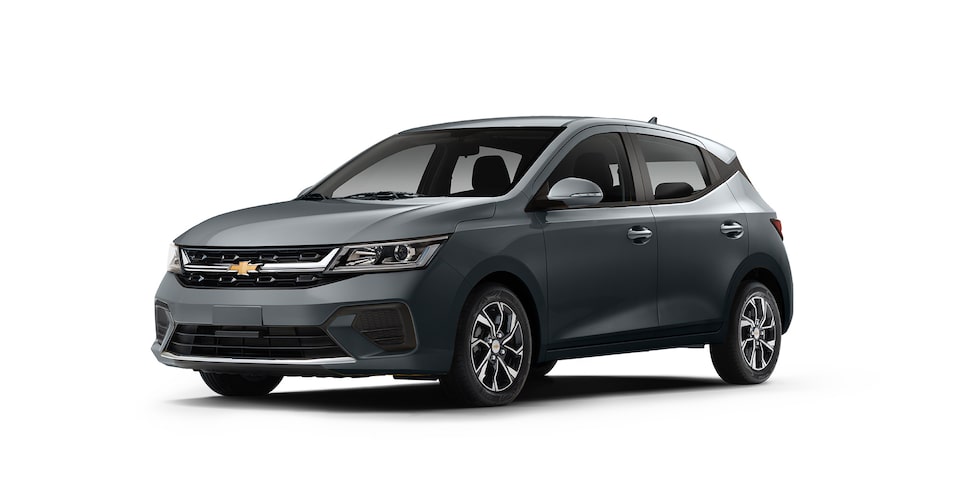 Nuevo compacto 4 puertas Chevrolet Aveo Hatchback 2025 en color gris