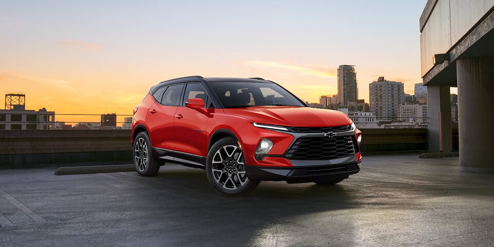 Chevrolet Blazer 2025, camioneta mediana con nuevo diseño y estilo deportivo