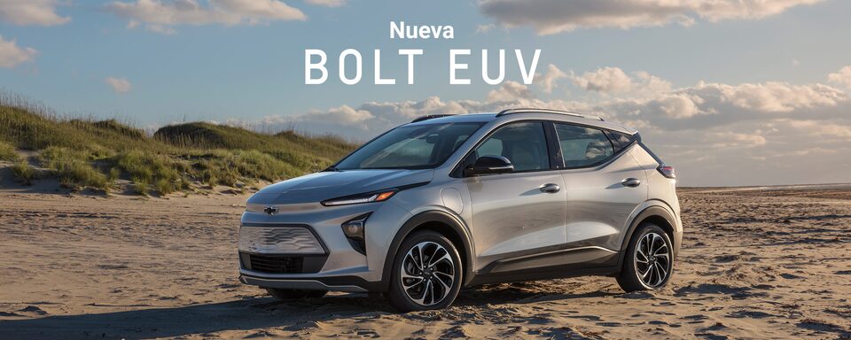 Chevrolet Bolt EUV, SUV eléctrica con molduras en puertas con insertos cromados y luces diurnas LED 