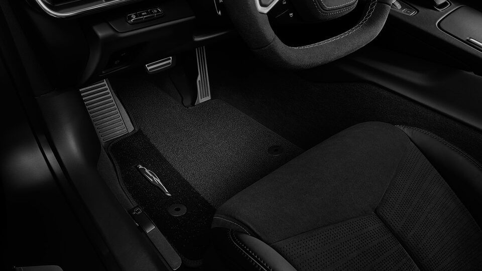 Alfombra para primera fila color negro para Chevrolet Corvette Stingray 2024