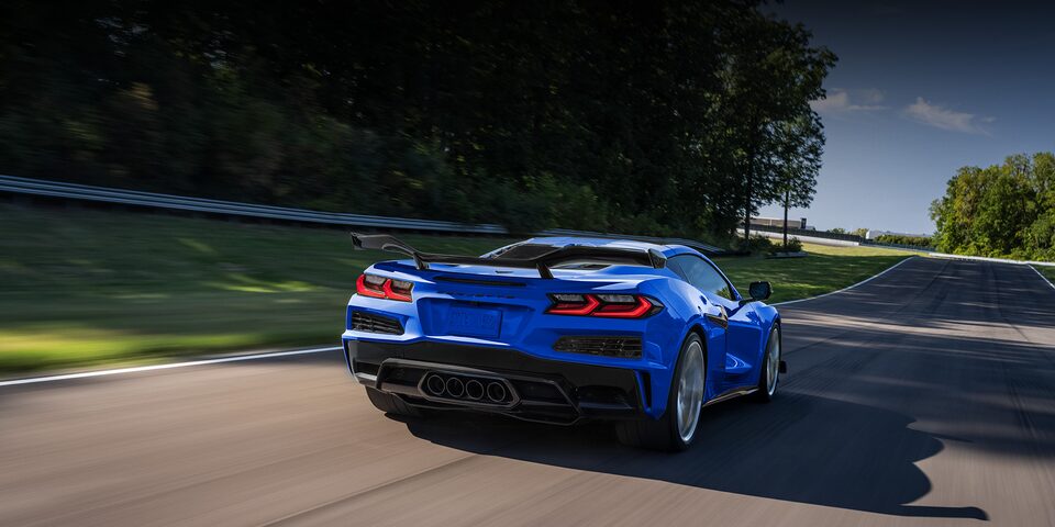 Chevrolet Corvette Z06 2024 con máxima seguridad y desempeño